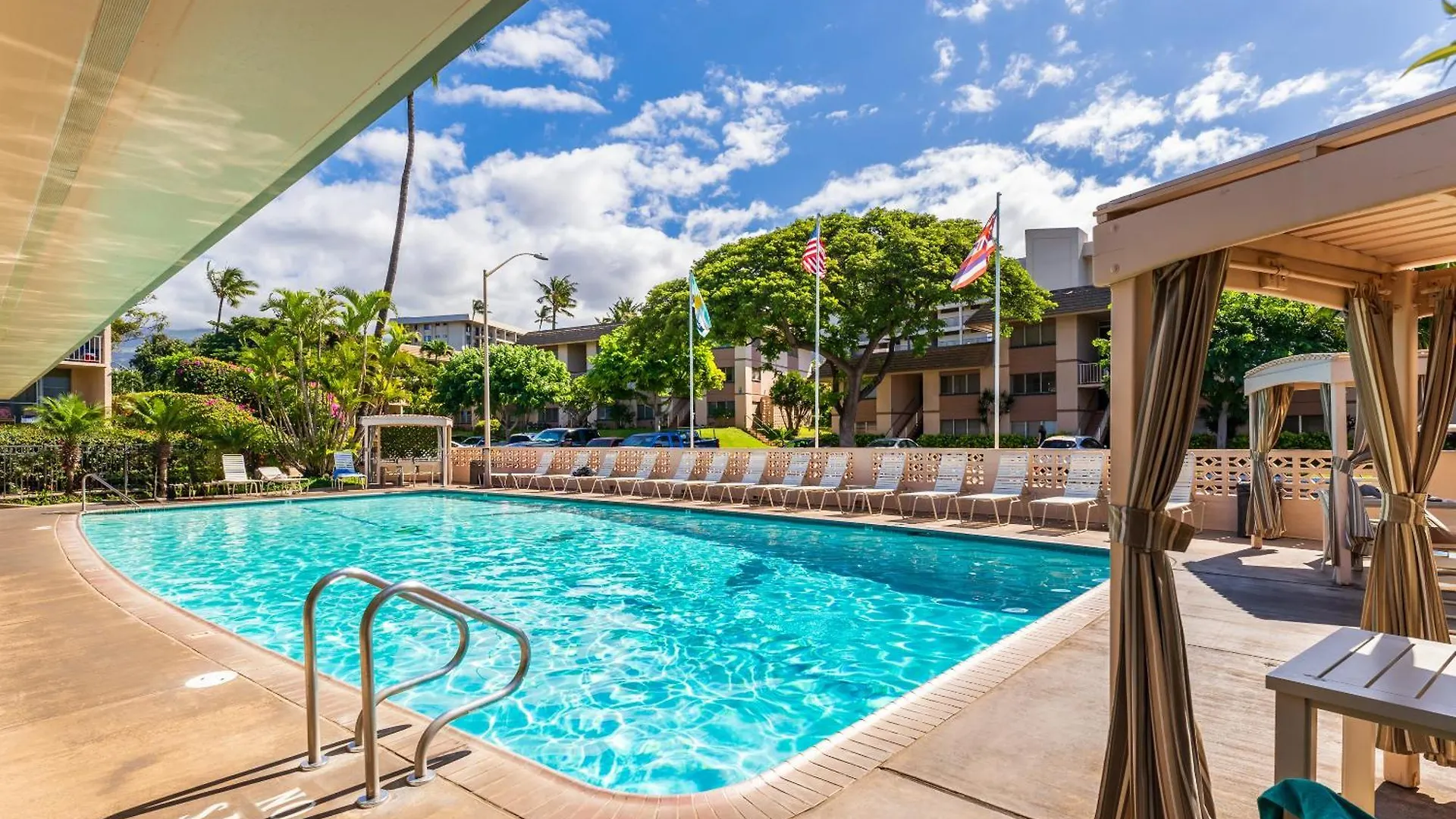 Walk To The Beach, Great And Convenient Location Lsv15 location